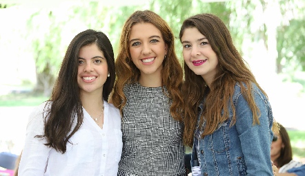 Ana Torres, Moni Michel y María Meade.