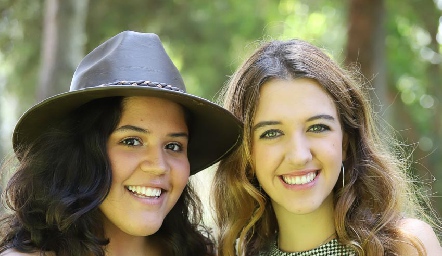 Moni Michel y María Meade.