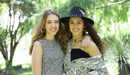  Montse Humara y Moni Michel.