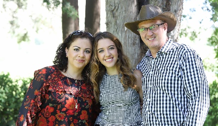  Mónica, Moni y Javier Michel.