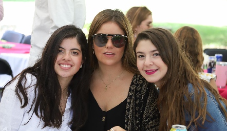  Pili Aguilar, Carlota de la Garza y Ana Pau Carvajal.
