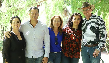  Paulina Gordoa, Roberto Michel, Ale Gordoa, Mónica Carvajal y Javier Michel.