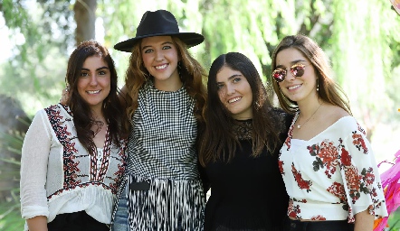  Vera Castillo, Moni Michel, Andrea Salazar y Montse Humara.