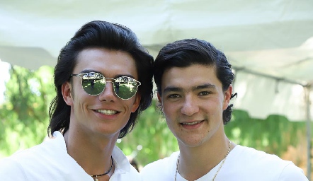  Jaime Ruiz y José Madrigal.