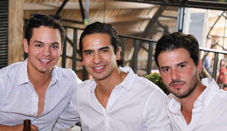   Luis González, Héctor Hernández y Claudio Meade.