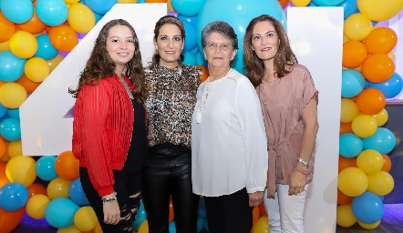  Inés González, Maribel De Antuñano, Pita Mier y Paulina De Antuñano.