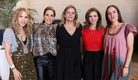 Maiela Conde, Maribel De Antuñano, Martha Malo, Sigrid Werge y Nancy Puente.