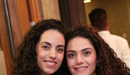  Alejandra y Paola Zepeda.