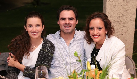  Liliana Acosta, Diego Hernández e Isabela Torres.