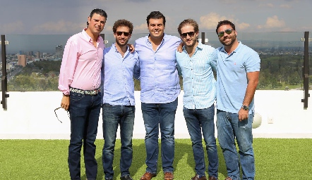 Santiago Labastida, Andrés Torres, Mauricio Labastida, Pablo Torres y Francisco Torres.