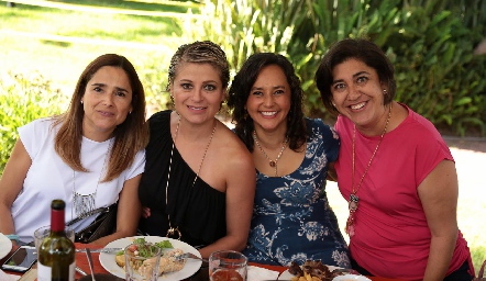 Mariel Quevedo, Verónica Escobedo, Margarita Manrique y Montse Mejía.