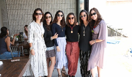  Paulina Vivanco, Ana Meade, Lourdes Orozco, Lorena Torres, Rocío Subirana y Gaby Hernández.