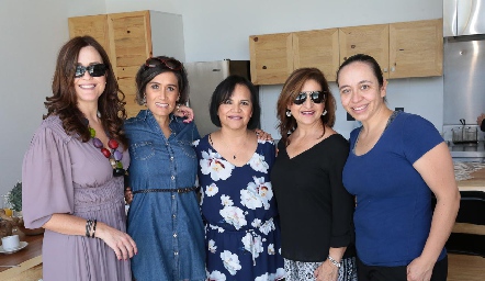  Gaby Hernández, Adriana Ortiz, Cecilia Rivera, Claudia Rivera y Mariana Morán.