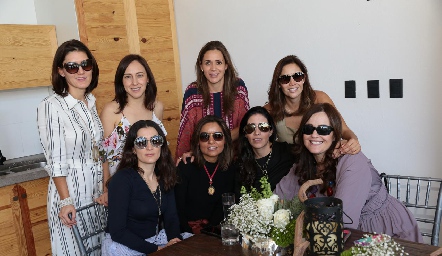 Paulina Vivanco, Sandra Aldrete, Vero Franco, Ana Luisa Díaz de León, Lourdes Orozco, Lorena Torres, Ana Meade y Gaby Hernández.