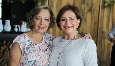 Rosana Benavente y Graciela Ramírez.