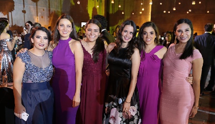  Ana Sofía Zertuche, Liliana Acosta, Karla Valderrama, Gaby Álvarez, Majo Vergara y Geraldine Alarcón.