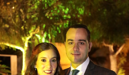  María Nelly Domínguez y Sergio Madrigal.
