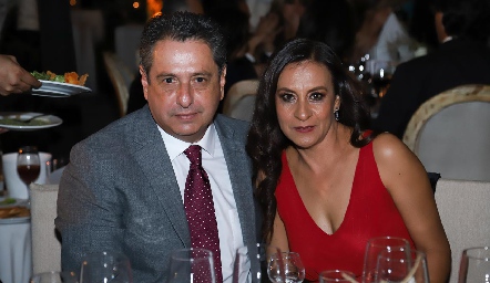  Víctor Zepeda y Laura Rosillo.