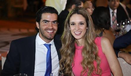 Ricardo Gómez y María Stevens.
