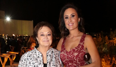  María Teresa Espinosa y Verónica Zepeda.