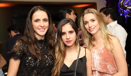  María Cueli, Gaby Lambert y Faustina Villarreal.