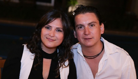  Mariana Martínez y César Manzanilla.
