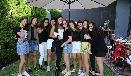 Marijó con sus amigas.