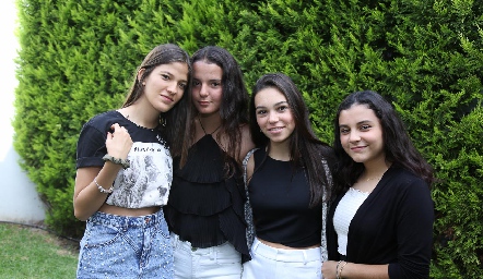 Loretta Abud, Ximena Castro, Marijó Ortiz y Brisa González.