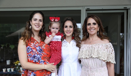  Ana Gaby Mina, Inés, Dani Mina y Gabriela Payán.