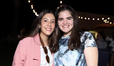  Daniela Barrios e Isabel Castillo.