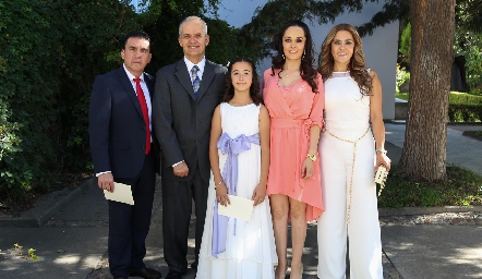  Carlos Nava, Alfonso Herrera, Regina Herrera, Marina Mendoza y Marcela Cervantes.