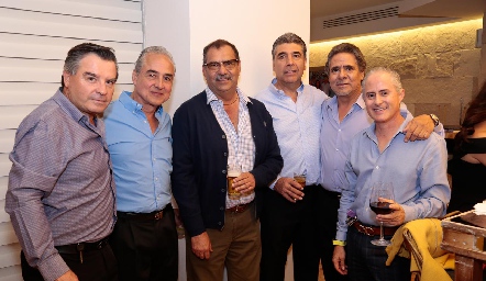 Güicho Ortuño, Juan Manuel Rocha, José Lorca, Rafael Tobías, Luis Jaime Castillo y Jorge Aldrett.