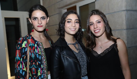  Ana Cecilia Labarthe, Isabela Stevens y Fernanda Del Valle.