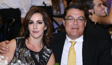  Alejandra Ávila y Toño Gutiérrez.