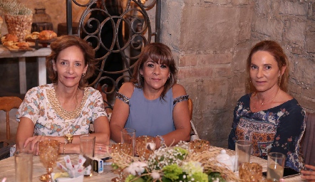  Caridad Rangel, Gaby Enríquez y Claudia Díaz Infante.