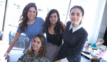  Claudia Martínez, Andrea Hernández, Gaby Rodríguez y Natalia Muñoz.