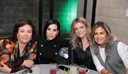 Adelina Garza, Adriana Ramírez, Laura Bravo y Claudia García.