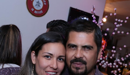  Silvia Alcalde y Carlos Flores.