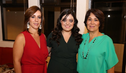  Alejandra Ávila, Andrea Gutiérrez y Miriam Bravo.