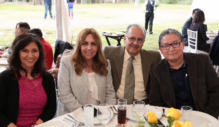  Angélica Ramírez, Consuelo Enríquez, Enrique Fernández y Hermilo Ruiz.