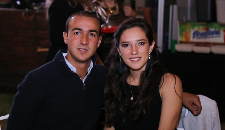  Alejandro Villalobos y Valeria Rangel.