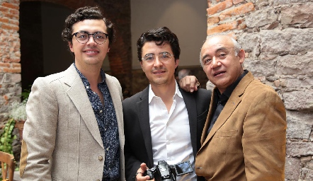  Aldo Martínez, Adrián Martínez y Wilfrido Martínez.