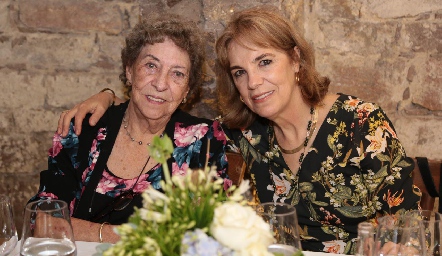 Popi Neumann y Claudia Neumann.