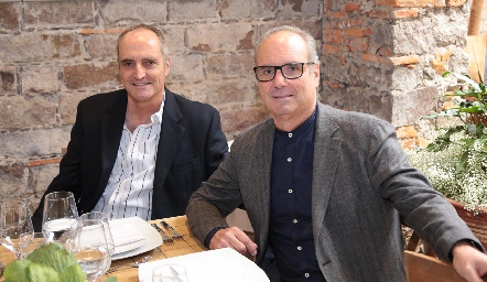  Enrique Saiz y Carlos Saiz.