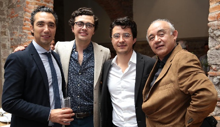  Wilfrido Martínez, Aldo Martínez, Adrián Martínez y Wilfrido Martínez.