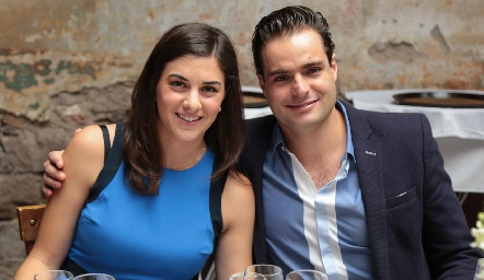  Karina Garza y Carlos Saiz.