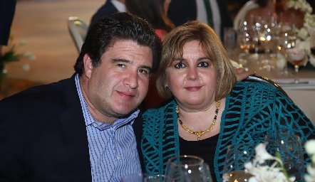  Antonio Delgado y Regina Payán.