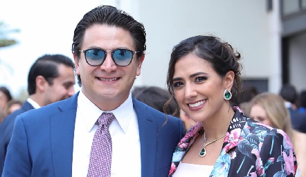  Alejandro Ruelas y Sara Martínez.
