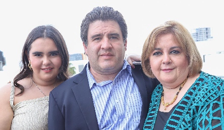  Martita Delgado, Antonio Delgado y Regina Payán.