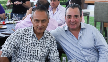  Carlos Montemayor y Rodolfo Vázquez.